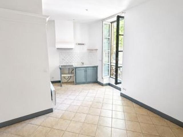 Appartement t2 de 37 m² a vendre – nîmes – quartier cadereau / jardins de la fontaine