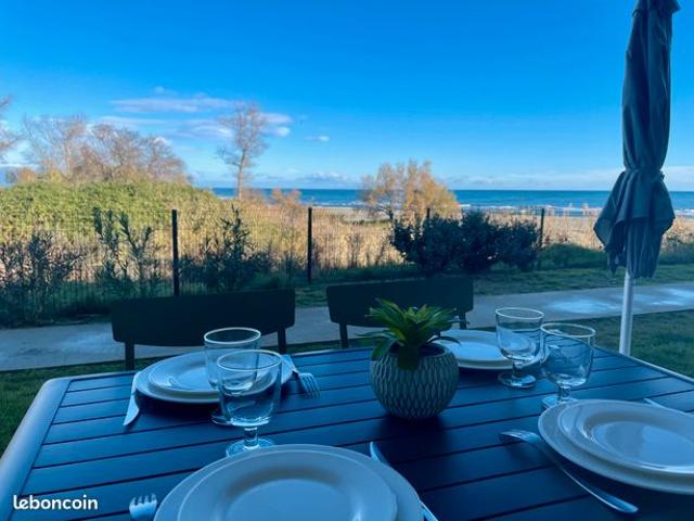 Appartement T2 en bord de mer, piscine, parking