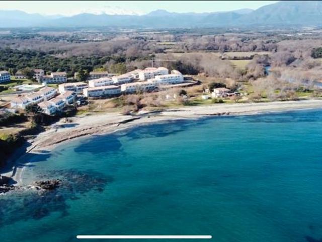 Appartement T2 en bord de plage, piscine, parking