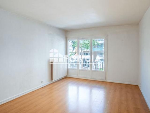 Appartement t2 en centre ville avec balcon et cellier