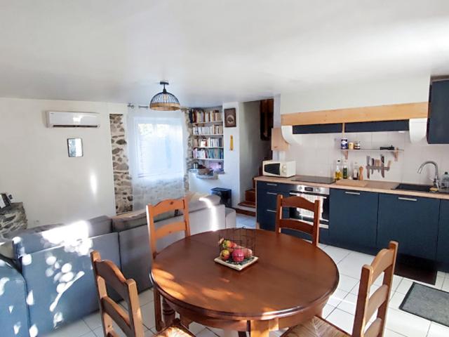 Appartement T2 en coeur de ville avec cave, jardin privatif