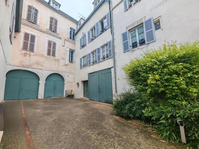 Appartement T2 en hyper centre d'Auxerre, Résidence sécurisée