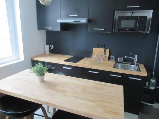 APPARTEMENT T2 ENTIÈREMENT MEUBLE AVEC TOUTES VOS CHARGES PR