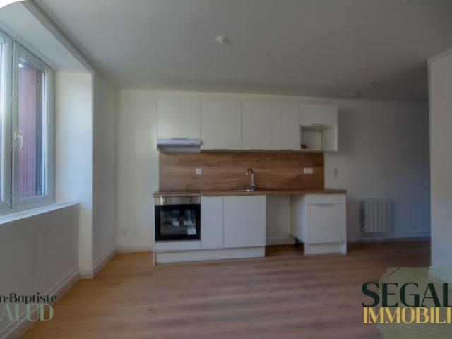 Appartement T2 entièrement neuf – cour privé – DPE C – Gourgatieu