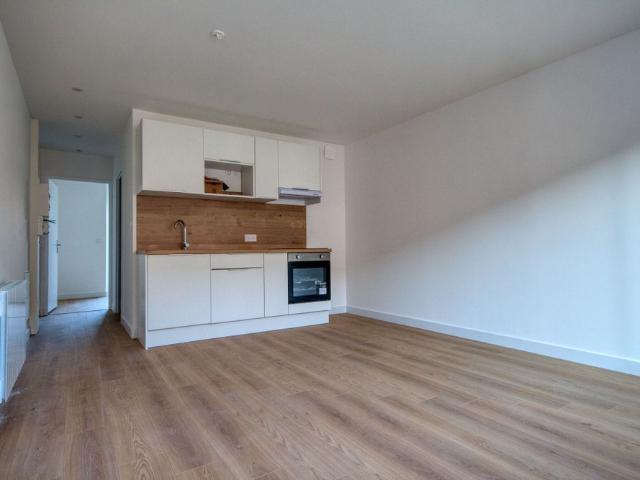 Appartement T2 entièrement refait à neuf – rez de chaussée – cour privée