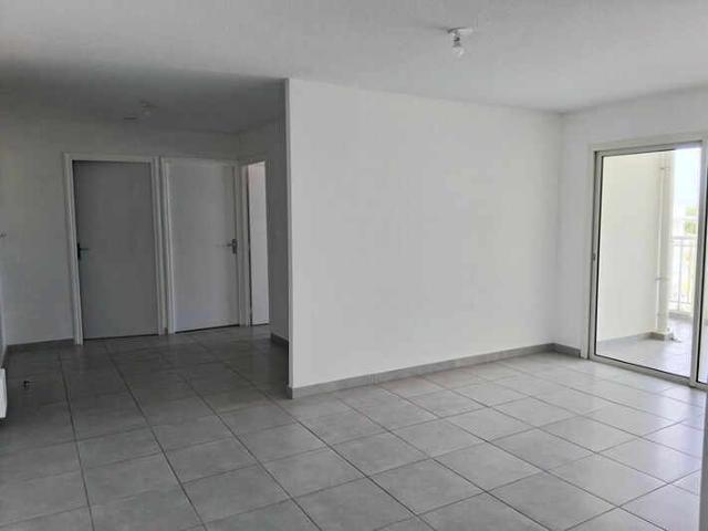 Appartement T2 Fort De France Etang Z'Abricot 48.03 m2 avec
