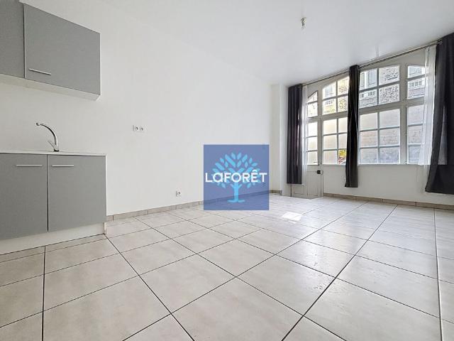 Appartement T2 FOUGERES à louer