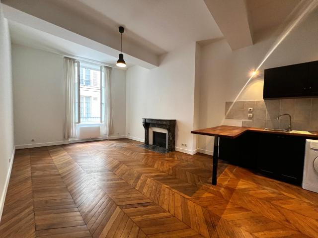APPARTEMENT T2 HYPER CENTRE ORLEANS 43.43 m²