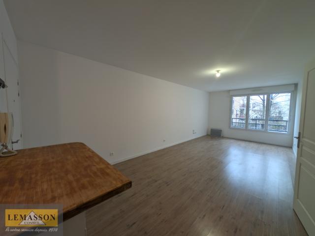APPARTEMENT T2 IDEALEMENT SITUÉ PARIS CAMPAGNE / CENTRE