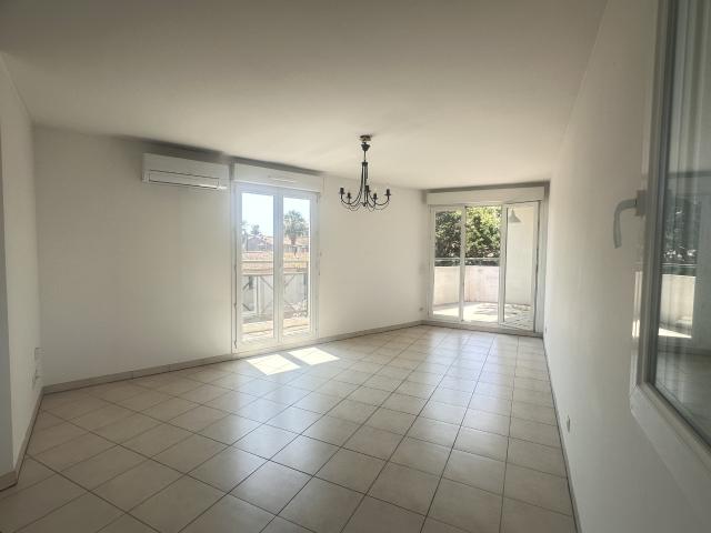 Appartement t2 Immeuble avec ascenseur