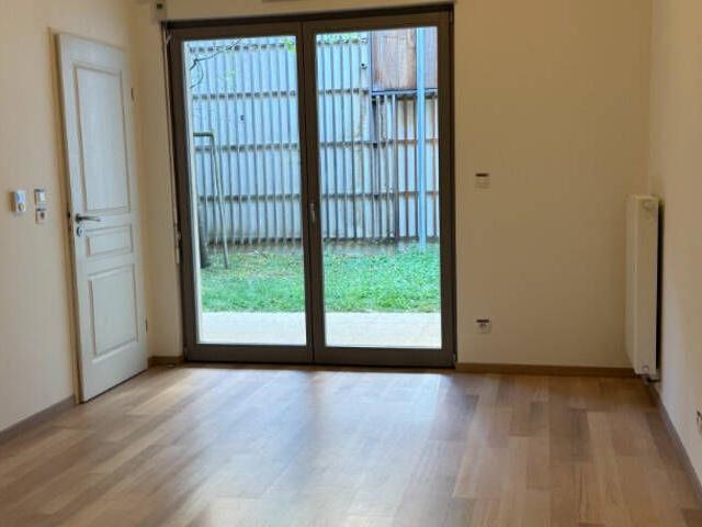 Appartement T2 jardin avec terrasse cuisine équipée parking Résidence Carré Lumières