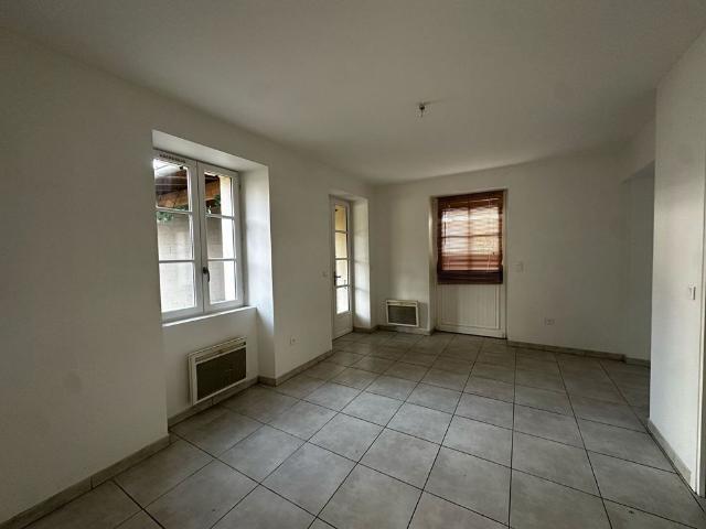 Appartement T2 L ISLE ADAM à louer