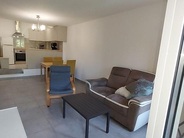 Appartement T2 MEUBLE, 2ème étage sans ascenseur