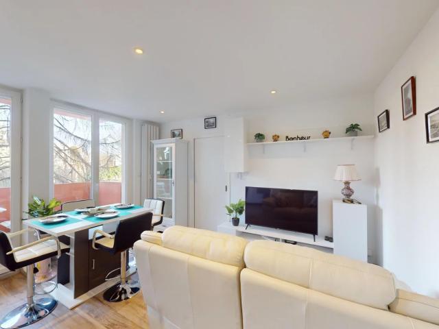 Appartement T2 Meublé Cote pavée