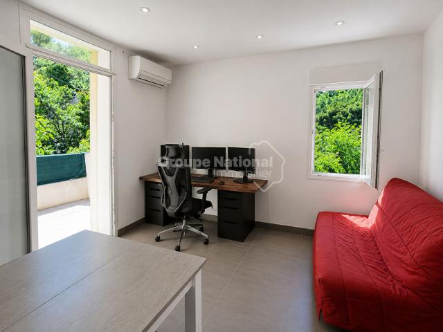 APPARTEMENT T2 MEUBLÉ CALANQUE DE FIGUIÈRES