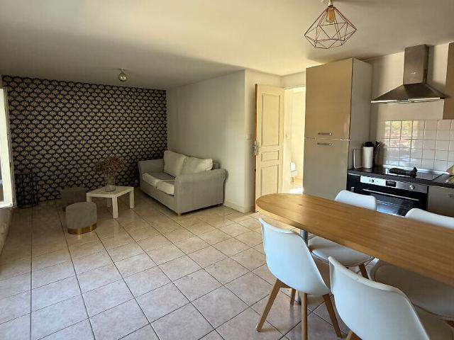Appartement T2 meublé à louer au centre ville de La Rochelle