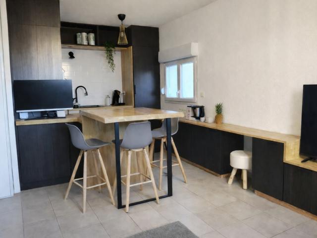 Appartement T2 meublé à louer en rez de chaussée à Décines Quartier La Soie Montaberlet