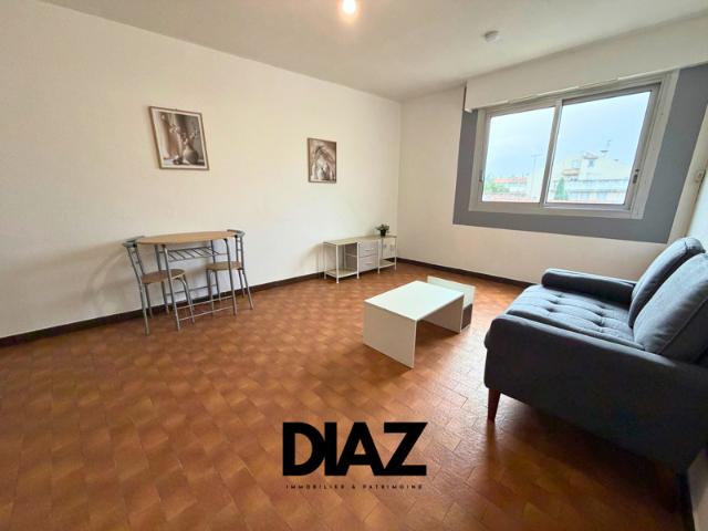 Appartement T2 meublé avec ascenseur et stationnement 42 r