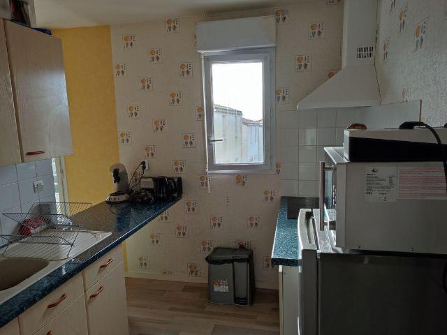 Appartement t2 meuble avec balcon et parking
