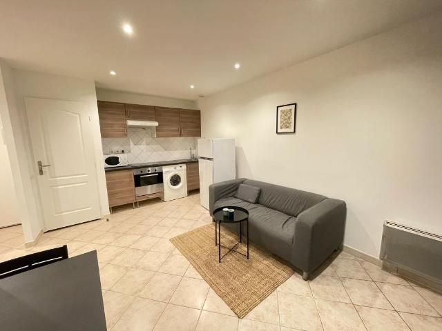 APPARTEMENT T2 MEUBLE JOLIETTE REPUBLIQUE