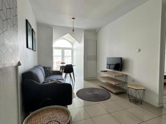 APPARTEMENT T2 MEUBLE SAINT DENIS