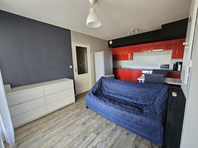 Appartement T2 meublé terrasse parking Rue Séguier Nimes à