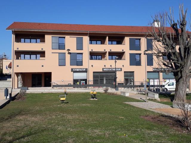 Appartement T2 ODENAS 28 place du monument