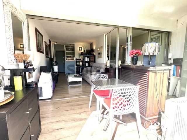 APPARTEMENT T2 PIEDS DANS L'EAU À PORT CAMARGUE