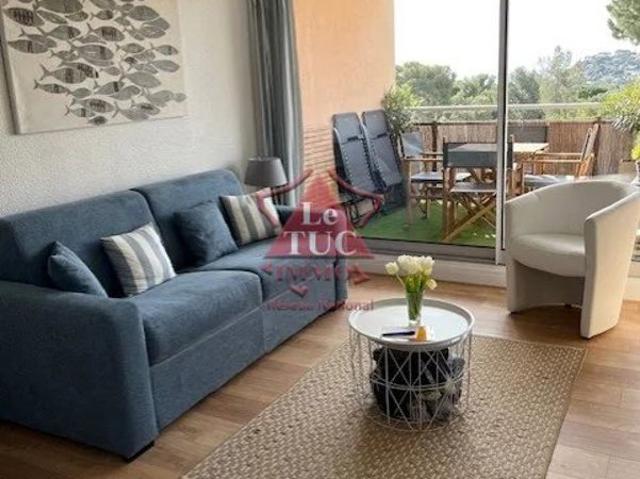 Appartement T2. Piscine. Vue mer