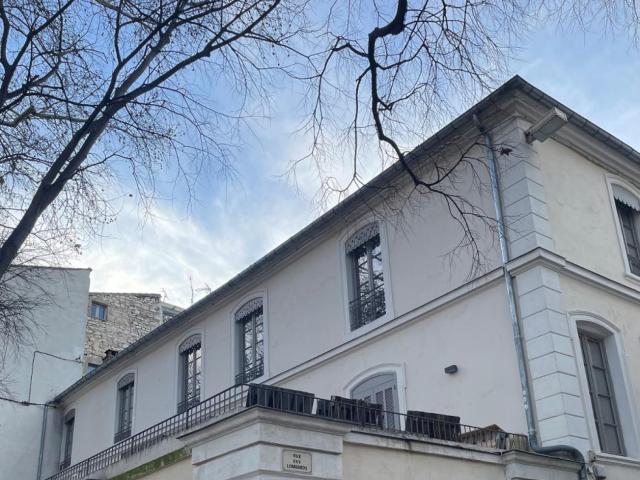 APPARTEMENT T2 Prox. LES HALLES NIMES 30000
