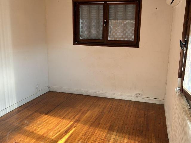 Appartement T2 proche commerce transport