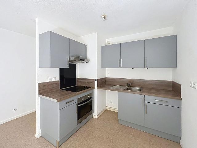 Appartement T2 près de SAINT CHAMAS à louer