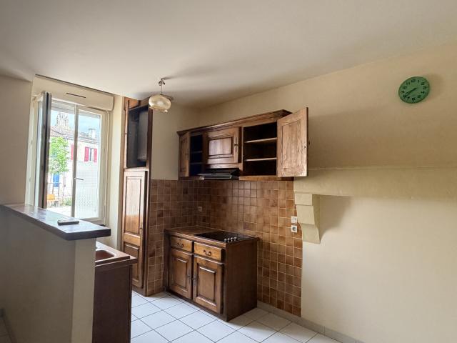 APPARTEMENT T2 RDC CENTRE BOURG