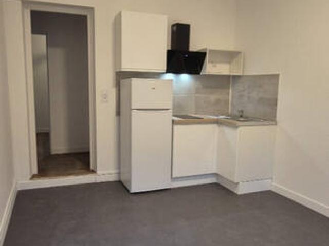 Appartement T2 rénové centre ville terrasse