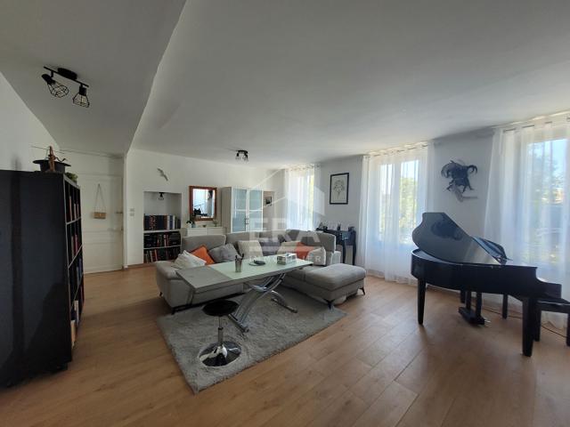 Appartement T2 rénové + studio indépendant / 110 m2 au total