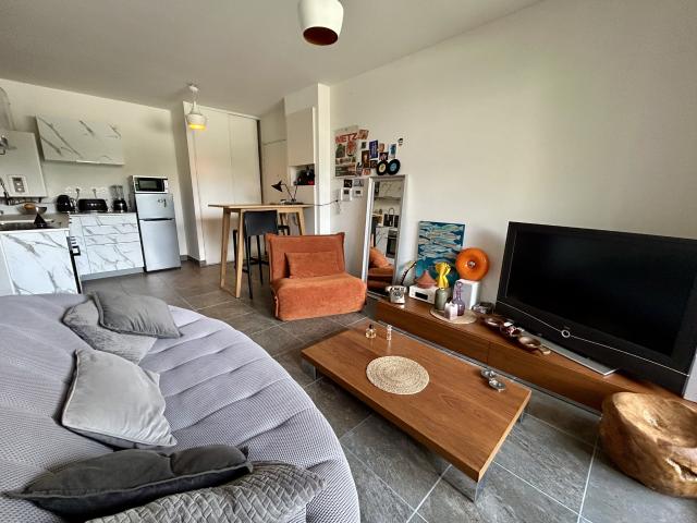 Appartement T2 récent avec terrasse de 16 m2 à Sainte Foy lès Lyon