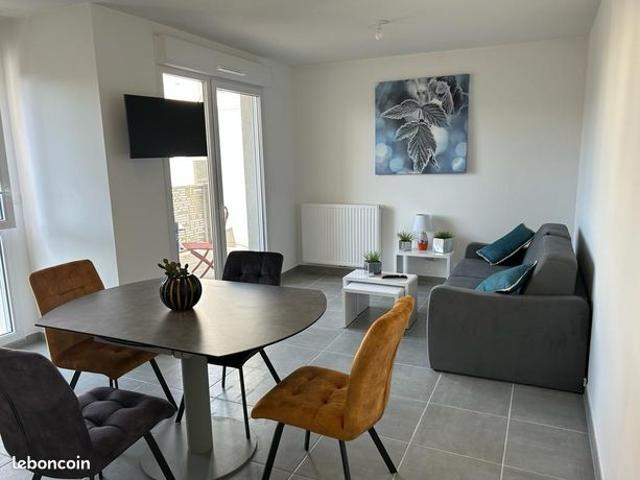 Appartement T2 récent avec balcon et parking – La Seyne sur Mer