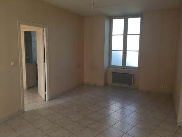 APPARTEMENT T2 RUE MONSEIGNEUR AUGOUARD