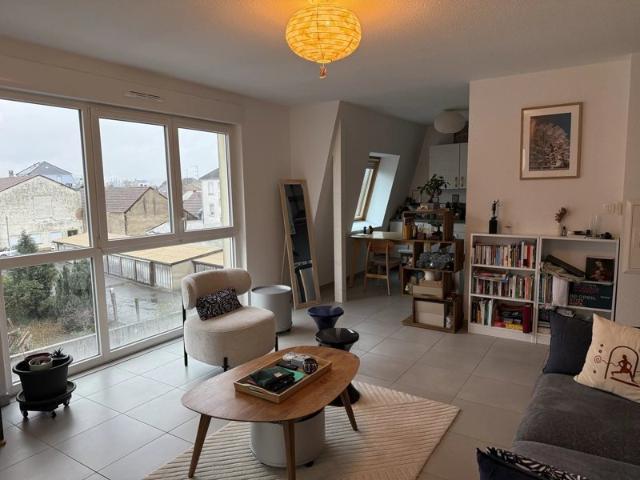 APPARTEMENT T2 SAINT LOUIS