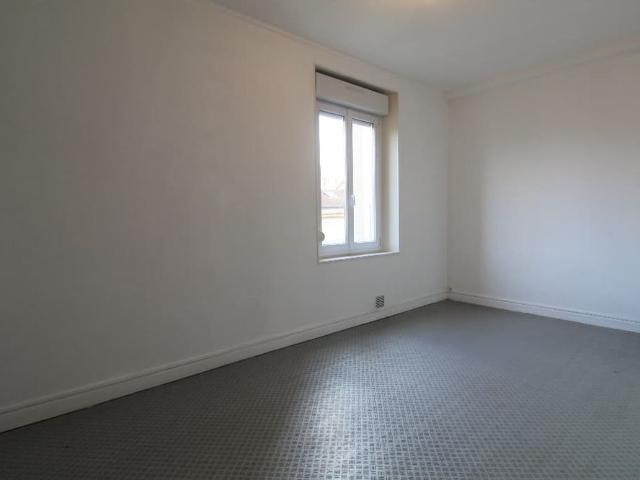 APPARTEMENT T2 SECTEUR SAINT ANNE