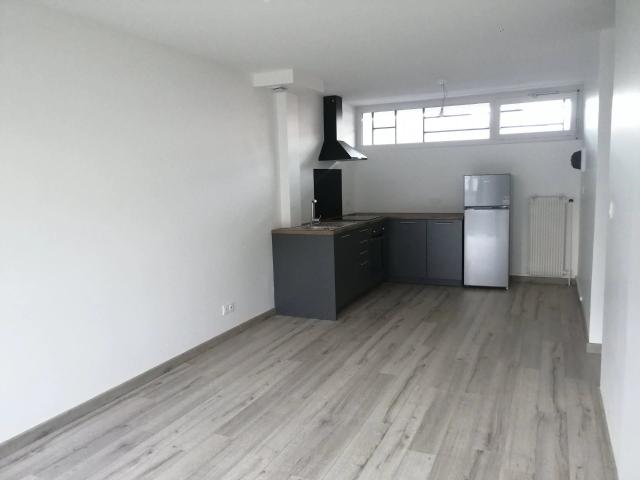 APPARTEMENT T2 ST PRIEST EN JAREZ NEUF