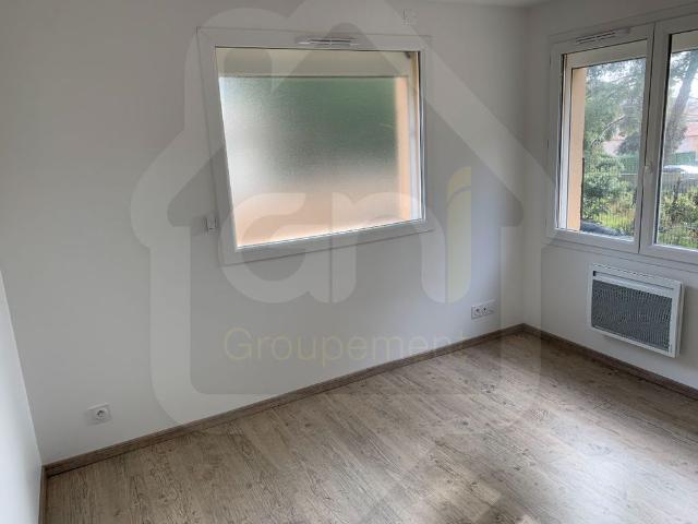 Appartement t2 sur La Couronne non meublé à louer 33 M2 terrasse, emplacement parking