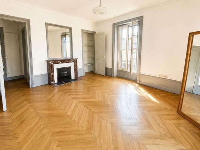 APPARTEMENT T2bis 70M2 BALCON PLACE GRANDCLÉMENT Villeurbanne