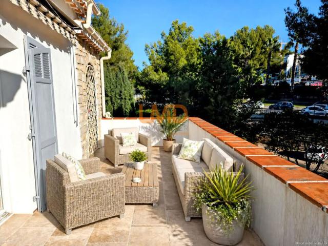 Appartement T3/4 avec terrasse et garage
