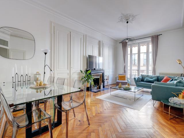 Appartement T3/4 d'exception d'une superficie de 105 m2, à deux pas de l'avenue du Maréchal de Saxe