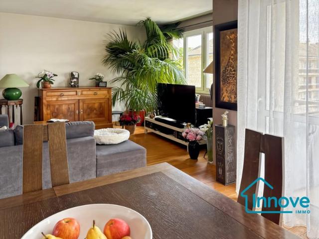 APPARTEMENT T4/5 BALCON DEPENDANCE