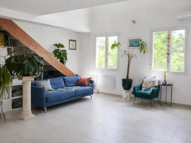 APPARTEMENT MEUBLE T4/5 SAINT BARNABE CENTRE