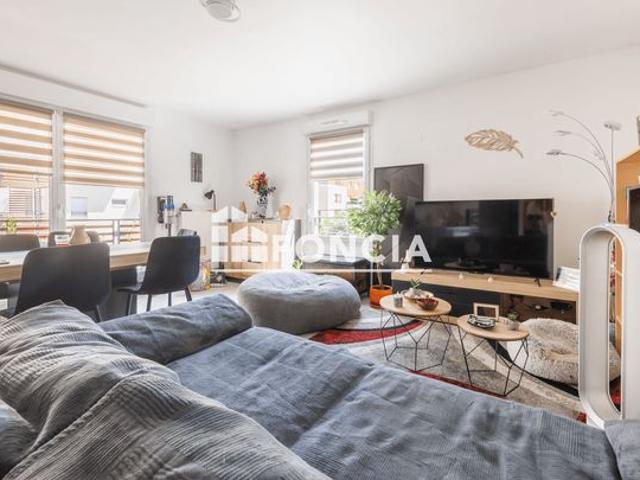 Appartement t4 77,07 m² avec terrasse et garage dans residence recente