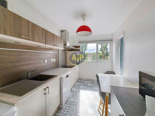 Appartement T4 77 m2 Bourran