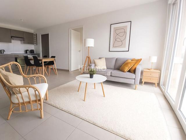 Appartement T4 80 m2 extérieur et deux places de parking